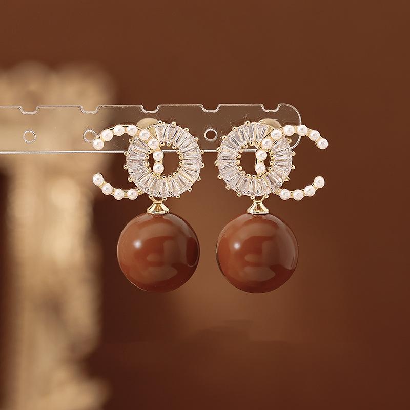 Silver Needle C-shaped Cubic Zirconia & Pearl Earrings: Fashionable Retro Studs for Women.