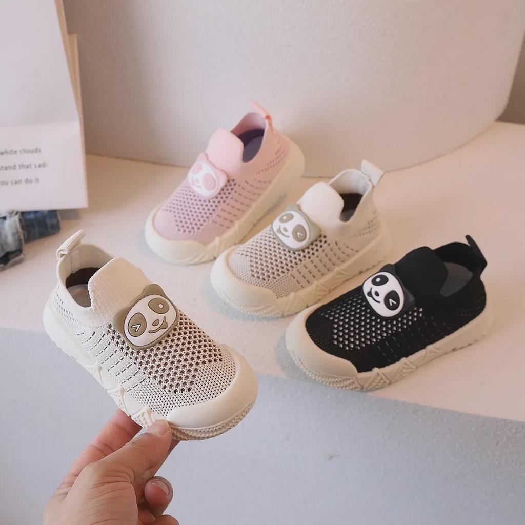 Kids' Breathable Slip-On Sports Shoes for Kindergarten - Boys' and Girls' Soft Mesh Casual Sneakers for Spring and Summer