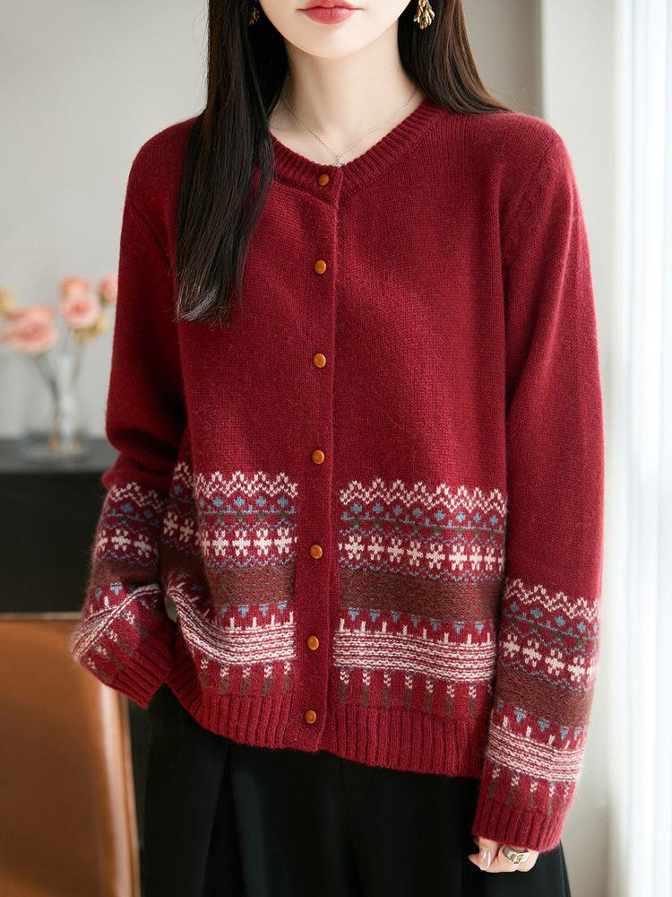 Retro Ethnic Style Jacquard Knit Cardigan - Women's Round Neck Single-Breasted Sweater for Autumn/Winter