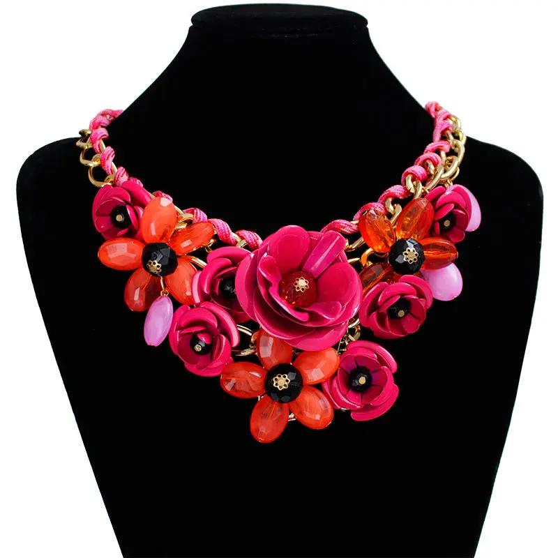Collana con catena dorata stile punk, corda intrecciata, ciondolo fiore colorato, moda esagerata, stile nazionale, collana da street style