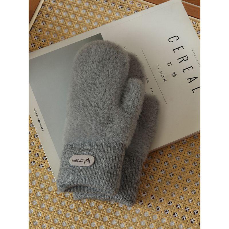 

Студенческие перчатки женские зимние мужские с полными пальцами парные утолщенные плюс бархатные с пальцами-митенками и петлей через шею, холодостойкие Heattech, из норки, с накладками на пальцы Gray One size