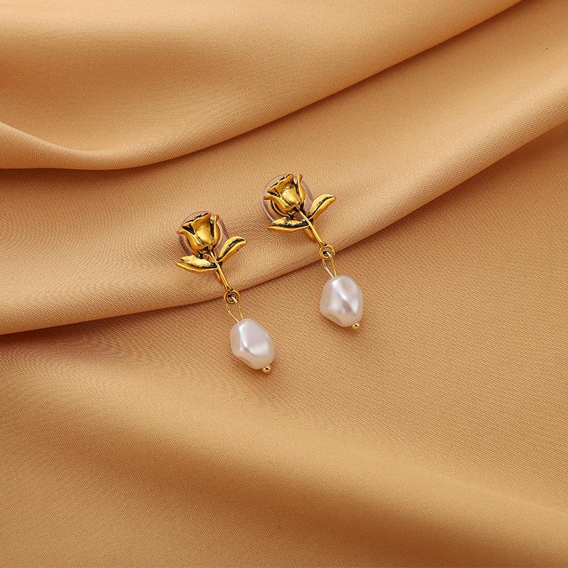 Korean Style Retro Pearl Ear Clip for Women - Mosquito Coil Holder, No Piercing, High-End, Fashionable and Versatile Luxury Earrings