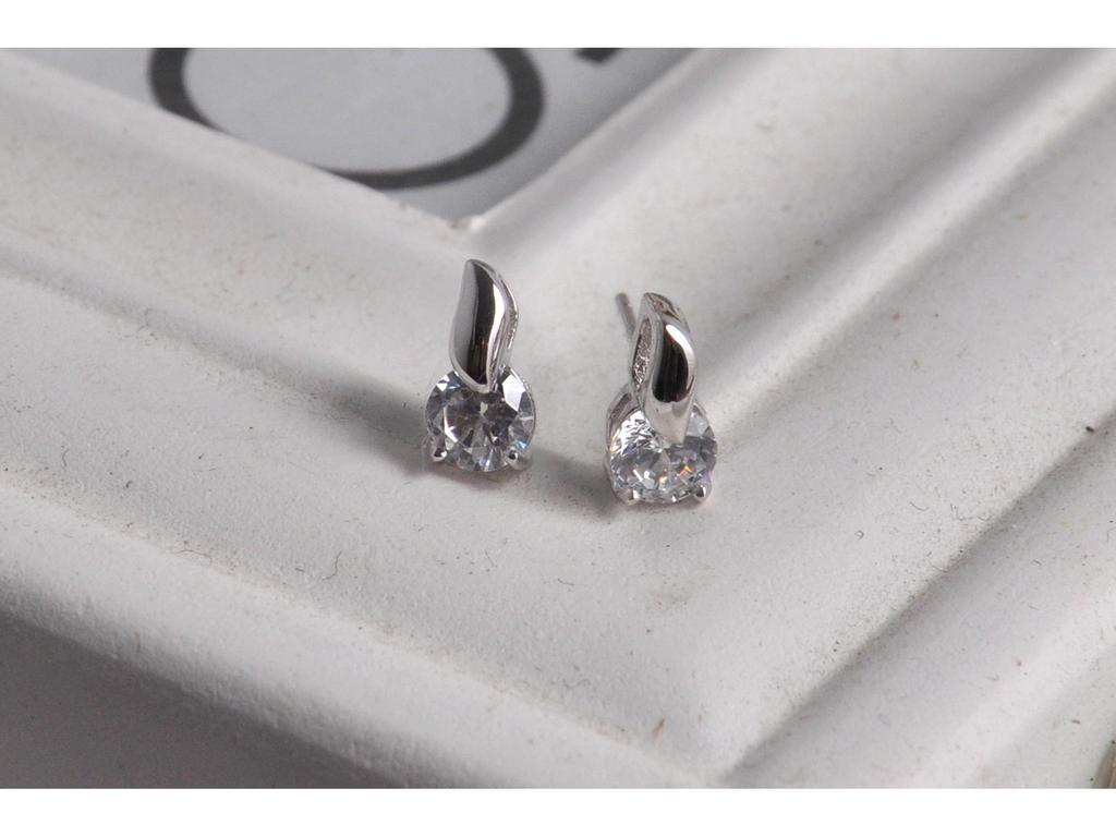 S925 Sterling Silver Korean Style Women's Fox Earrings with Diamond Inlays