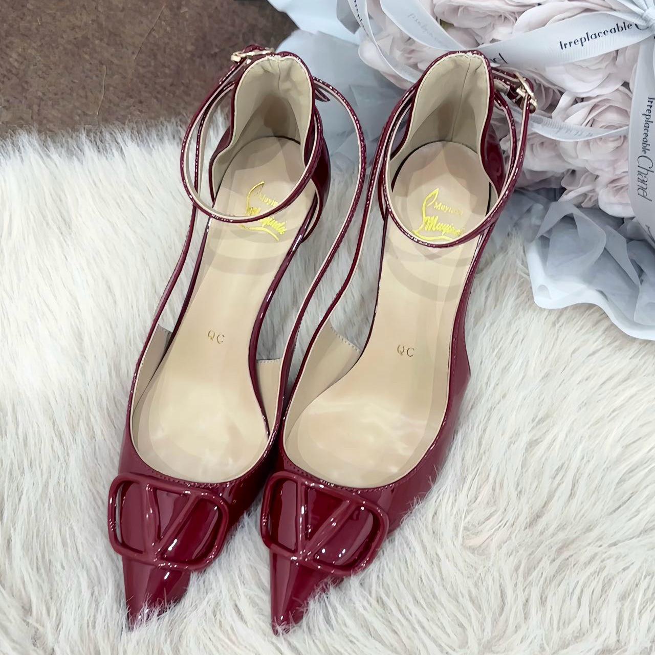 

Spot Z-82 high heels women s 2025 autumn new pointed head bag head thin heel empty sandals French niche sexy 40