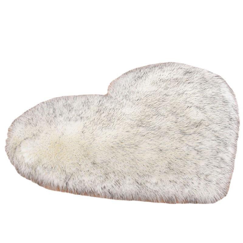 Ivory Heart-Shaped Imitation Wool Carpet for Bedroom & Living Room