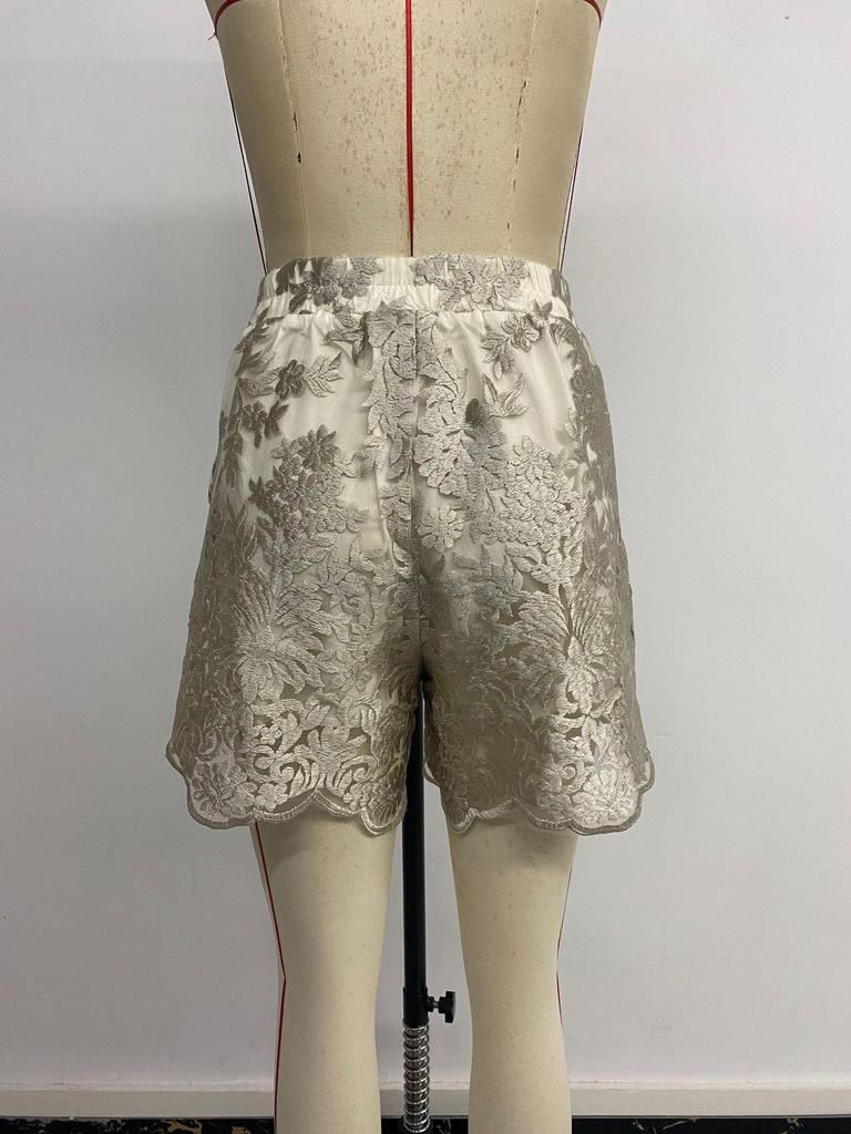 Shorts de Encaje Bordado de Cintura Alta Estilo Francés de Lujo Ligero Verano 2026