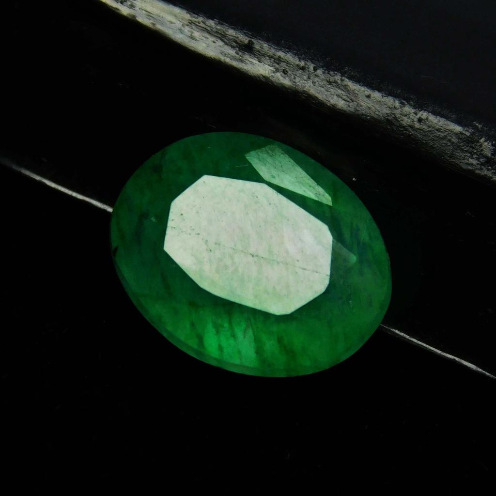 Natural Green Emerald Loose Gemstone 6 ct Oval Cut Colombian for Jewelry Making and Gem Collections