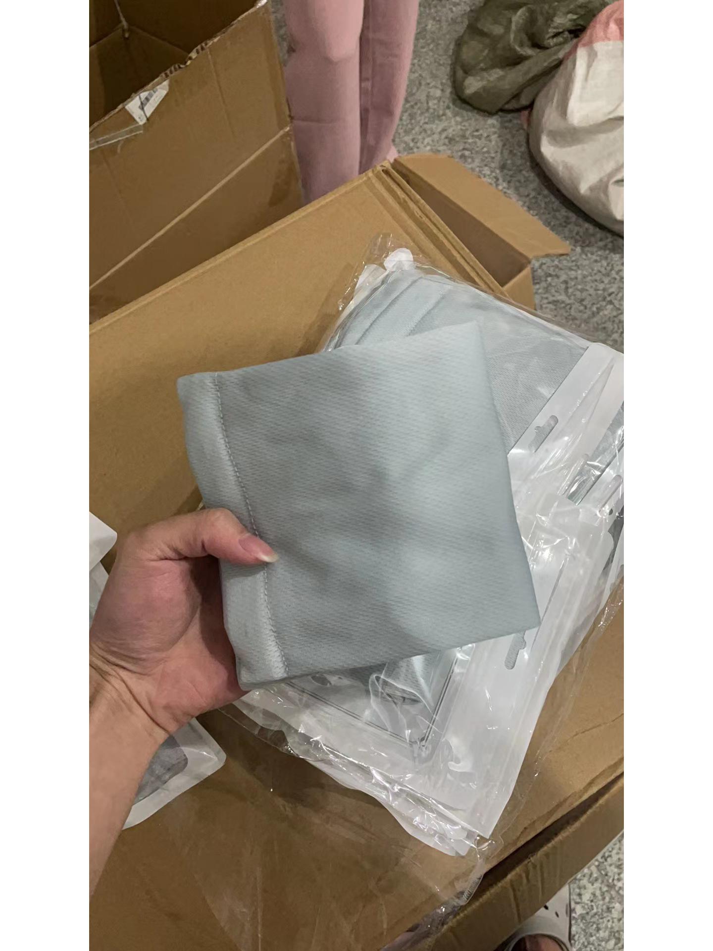 

Plus Size Women s Ice Silk Sun Protection Sleeves - Breathable, Anti-UV, Loose Fit Driving and Outdoor Arm Protectors One Size