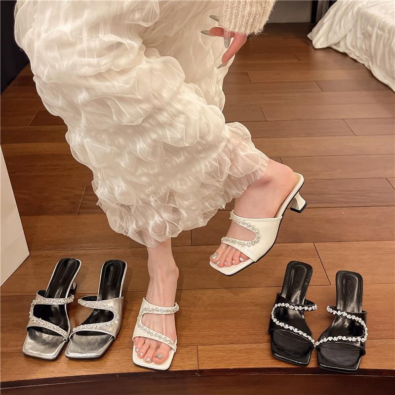 Women's fairy wind and rhinestone outer slippers summer 2025 new thin medium heel square toe cool slippers