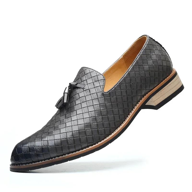 Herren Luxus Freizeit Schuhe Herbst Leder Slipper Büro Kleiderschuhe Herren Fahr-Mokassins Bequeme Slipper Party Mode Schuhe