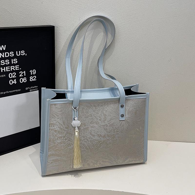 

Large capacity bag women 2025 new fashion versatile shoulder bag women ins class portable commuter tote bag women