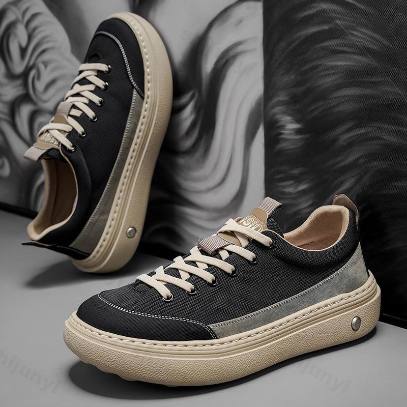 Men Sneakers 2026 Spring Autumn New Lightweight Comfortable Non Slip Casual Shoes Fashion Vintage Lace Up Breathable Board Shoes