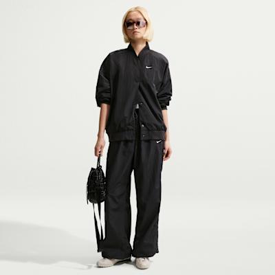 Nike Sportswear Women s Loose High-Waisted Parachute Pants M