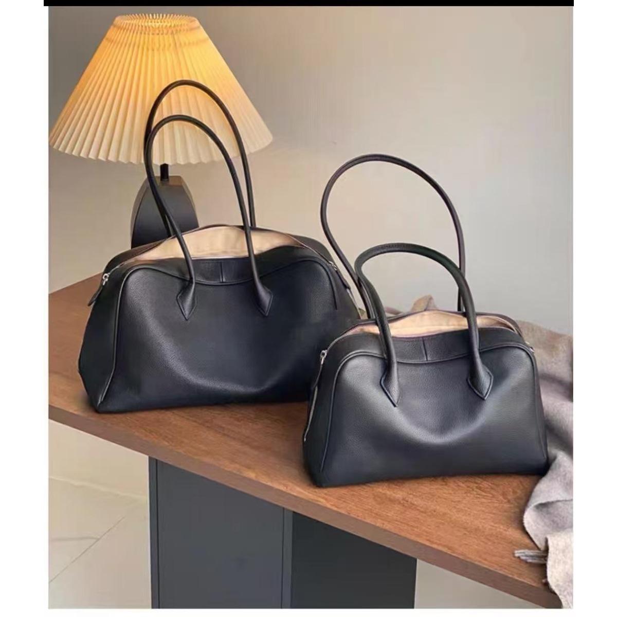 Pillow bag 2026 new bowling bag leather shoulder underarm women s bag togo Boston bag women s large capacity 33x13x20cm