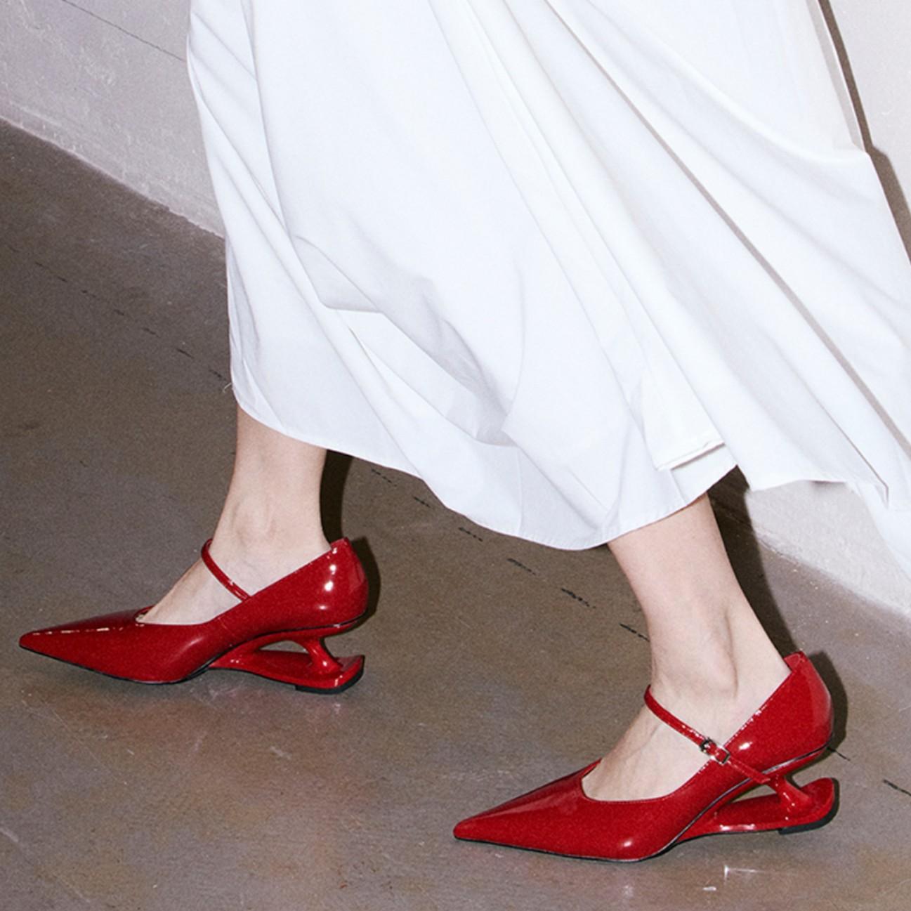 

Fashion Red Heel Women s Mary Jane Shoes 2025 New Pointed Toe Style Buckle Leather Shoes Black Fashion Party Casual Shoes 35