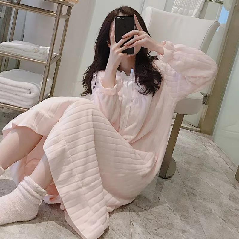 Herbst Winter Flanell Nachthemd Prinzessinnenstil Niedlicher Puppenkragen Fleecegefüttert und Verdickt Warmes Korallenvlies Hauskleidung Nachtwäsche