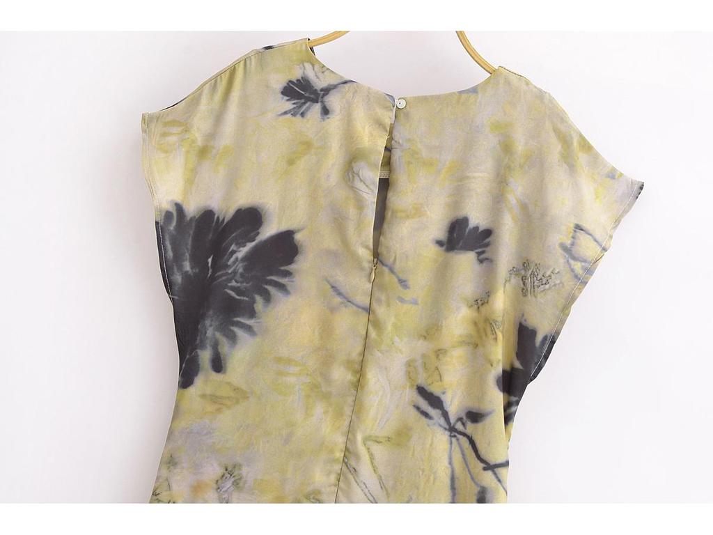 2025 Winter Silk Satin Print Dress: Elegant, Slimming, European and American Style for Women