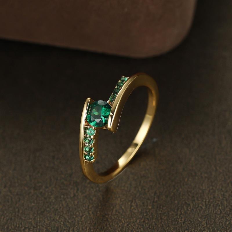 

Round diamond micro-set geometric twist cross-wound opal ring simple Internet celebrity fashion light luxury no. 5