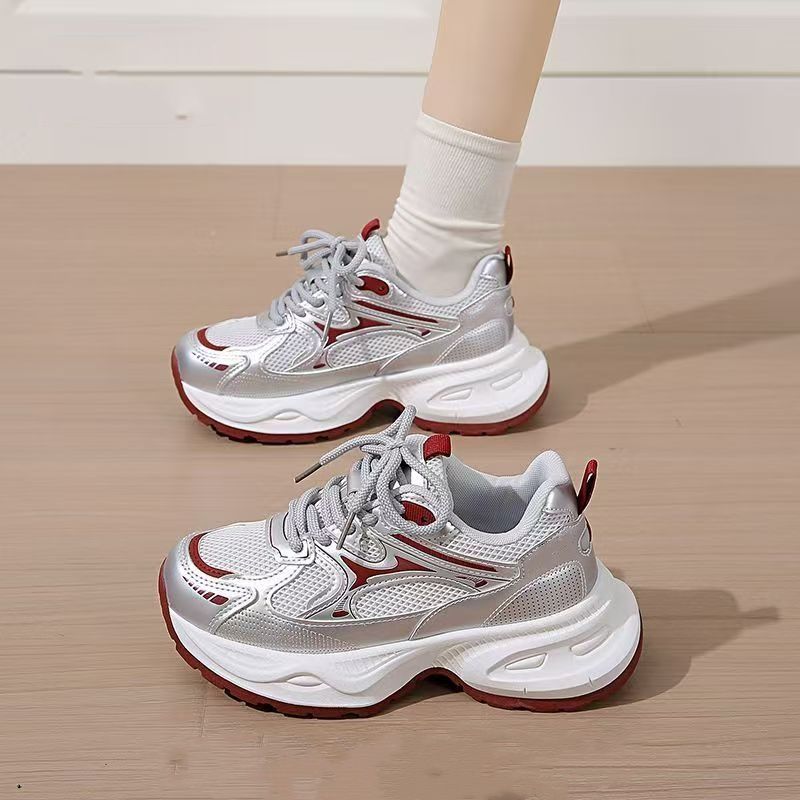 2025 New Ins Versatile Ultra-light Dad Shoes Women's Spring and Summer Little White Shoes Thick Soles Enhance the Value of Running Sports