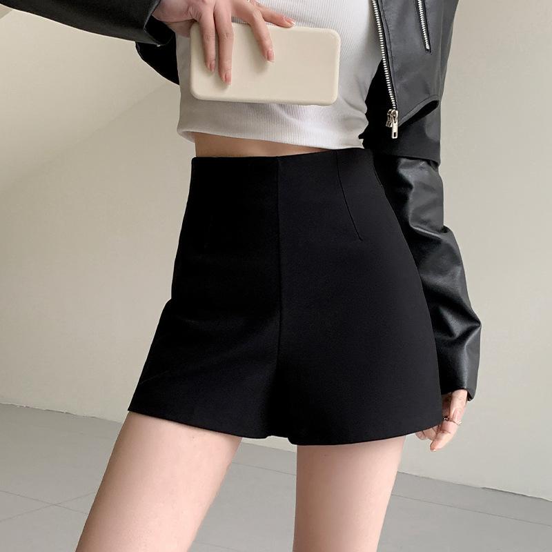 Short Pants for Women Spring/summer High Waist Black Base Trousers Versatile Tight Fit Slim Sexy A-line Hot Pants for Wearing Outside