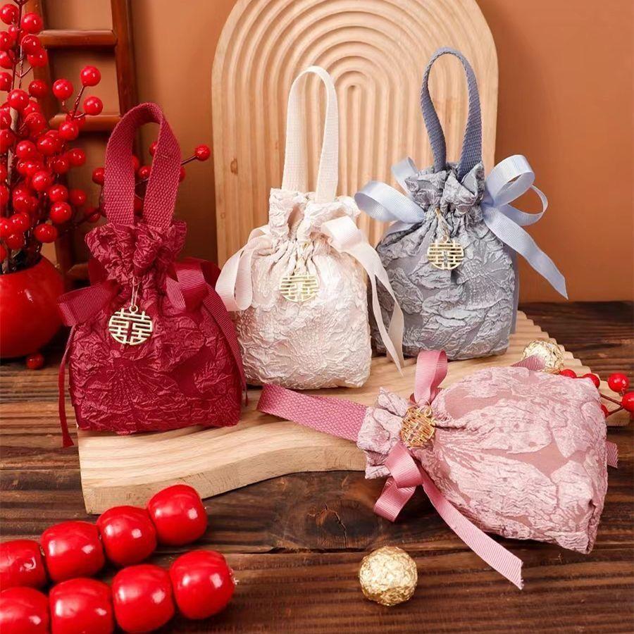 10/20/30pcs Creative Wedding Candy Bags Cloth Design Embossed Flowers Handbag Bag With pearls Engagement Souvenir Gift Packaging