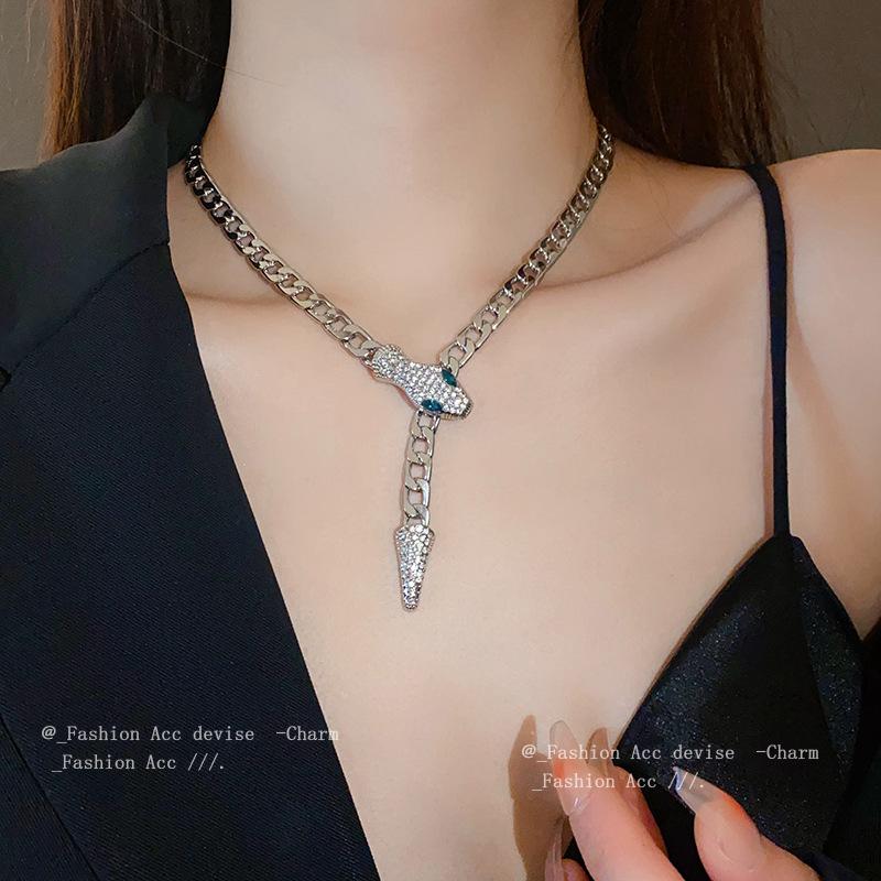 Rhinestone Snake Shaped Necklace for Women Chain Choker Jewelry Gift
