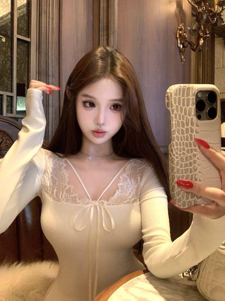 Pure Desire Lace Base Long Sleeve Slimming T-shirt