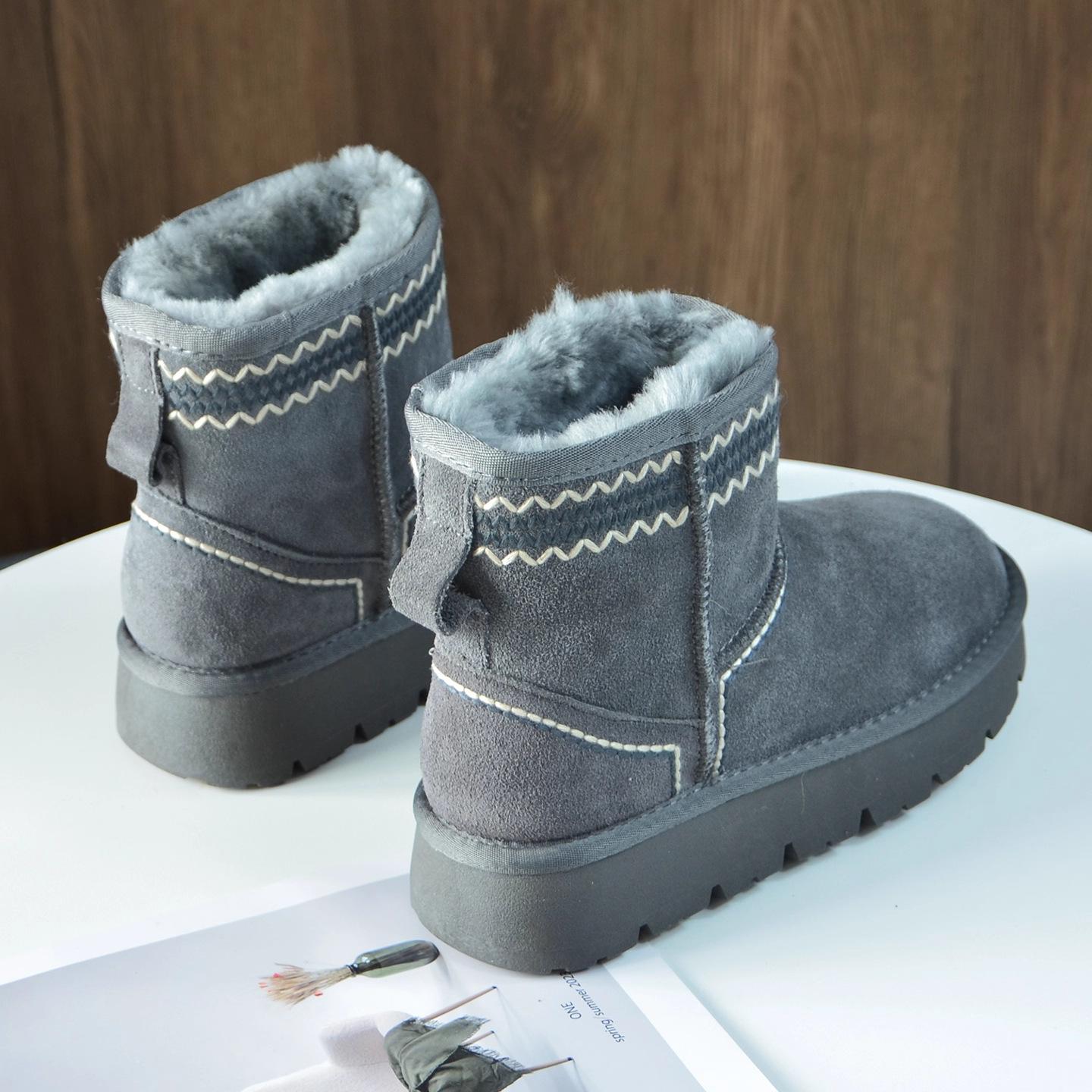

Thick-soled snow boots women s fleece thickened 2025 new ethnic style embroidered outdoor short boots Northeast non-slip cotton shoes 40 серый