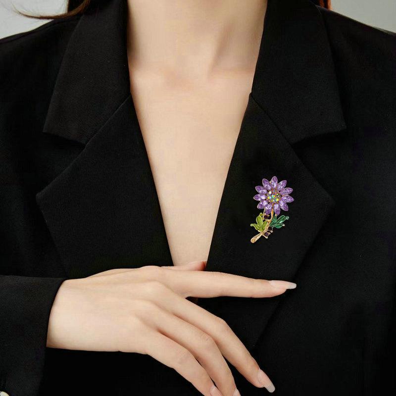 Purple Sunflower Temperament, Luxury, Exquisite and Elegant Sunflower Female Accessories Brooch