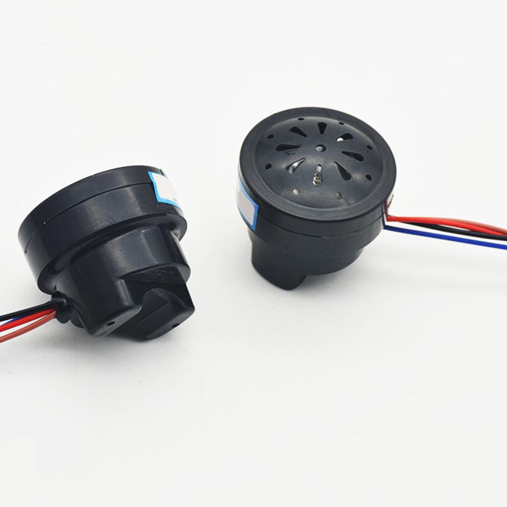 Plastic Material Electric Bike Lamp Perfectly Suited for Riders Needs