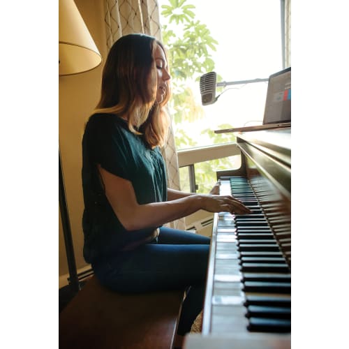 Shure MV51A Condenser Microphone, MOTIV Series, 24-bit/48kHz, Compatible with iPhone, iPad, Android, and PC