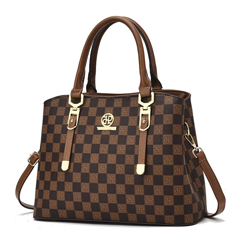 2025 New Light Luxury Women's Handbag Women's Bag Shoulder Bag Temperament Fashion Bag Oblique Span Bag Versatile Atmosphere