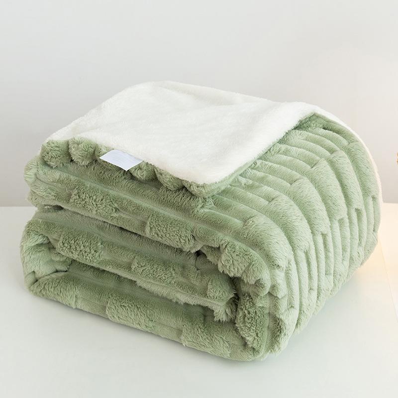 All Seasons Flannel Nap Air Conditioner Blanket Soft and Comfortable Double-layer Imitation Fur Arctic Velvet Blanket