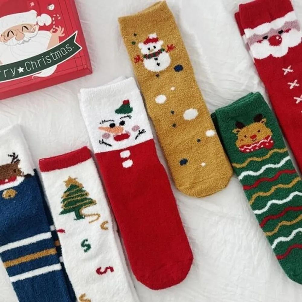 Godshop Christmas Gift Set 2 Types of Santa Sleep Socks (1 Pair)