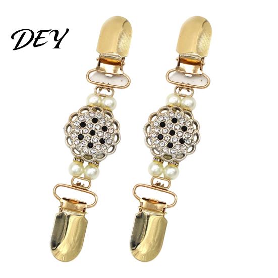 Dress Closure Clips 2Pcs Vintage Sweater for Women Girls, Retro Faux Pearl And Rhinestones Cardigan Clips, Elegant Clothing Tightener Clip Collar Pin