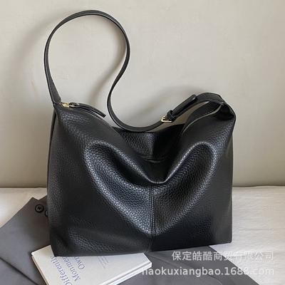 Large-capacity Retro Bag Women's Autumn and Winter Versatile 2025 New Simple Shoulder Messenger Bag Casual Commuter Tote Bag