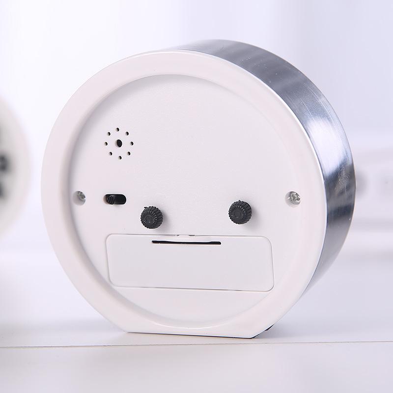 Einfacher schwarz-weißer Wecker kleiner Mini runder Wecker Nachttischuhr digitaler niedlicher kleiner Wecker Kindergeschenk