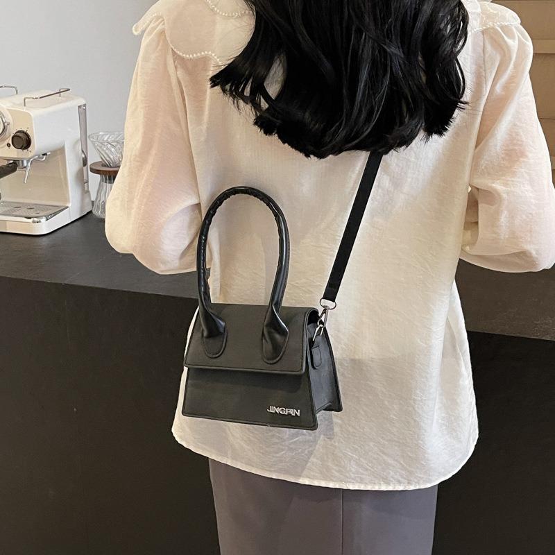 Frühling neu schöne Mode lässige Mode tragbare kleine quadratische Tasche personalisierte Pendler-Schulter-Damentasche