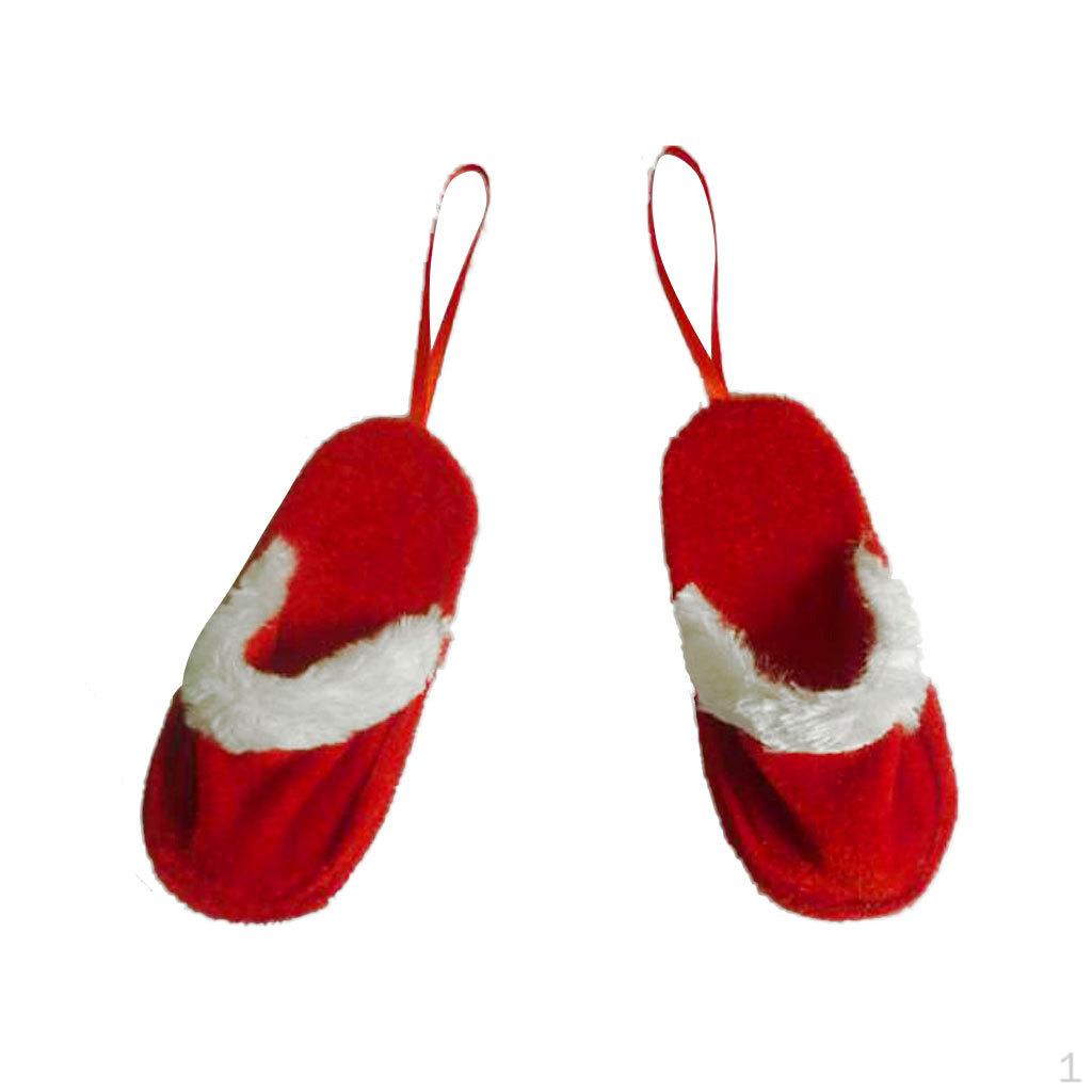 

Пара рождественских тапочек с подвеской в ​​виде красного орнамента 12,5х6см.