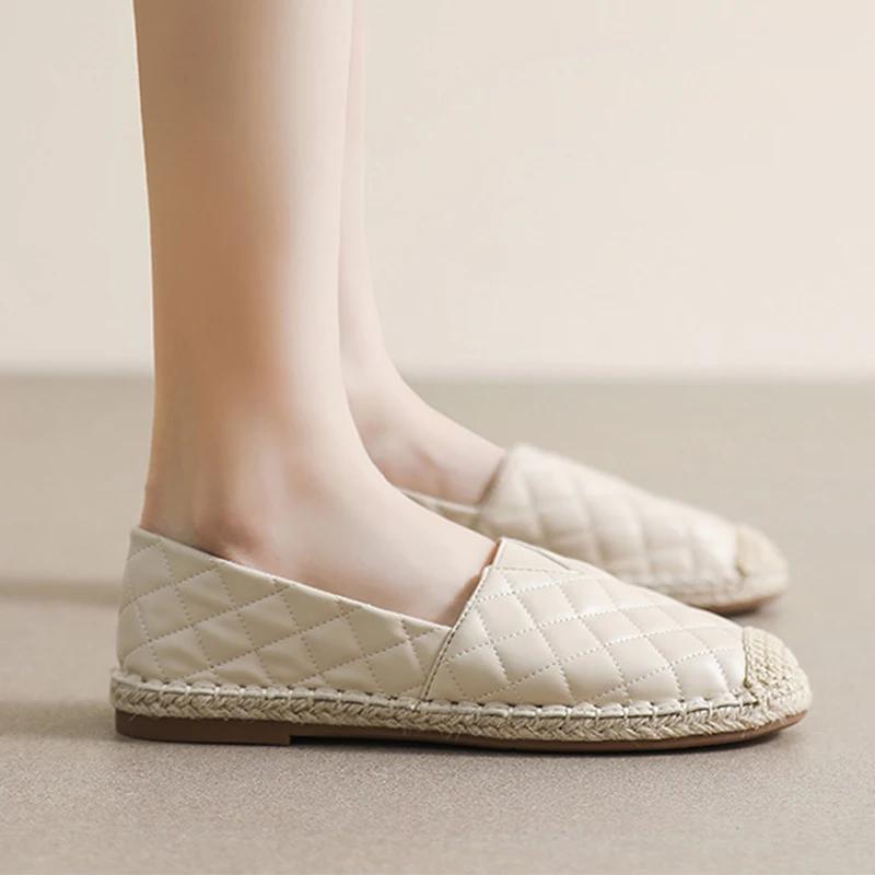 Fashion Spring Summer Fashion Flats Women Loafers Soft Comfortable Slip-on Shoes Flat Woman Casual White Shoes Plus Size 42 A45900