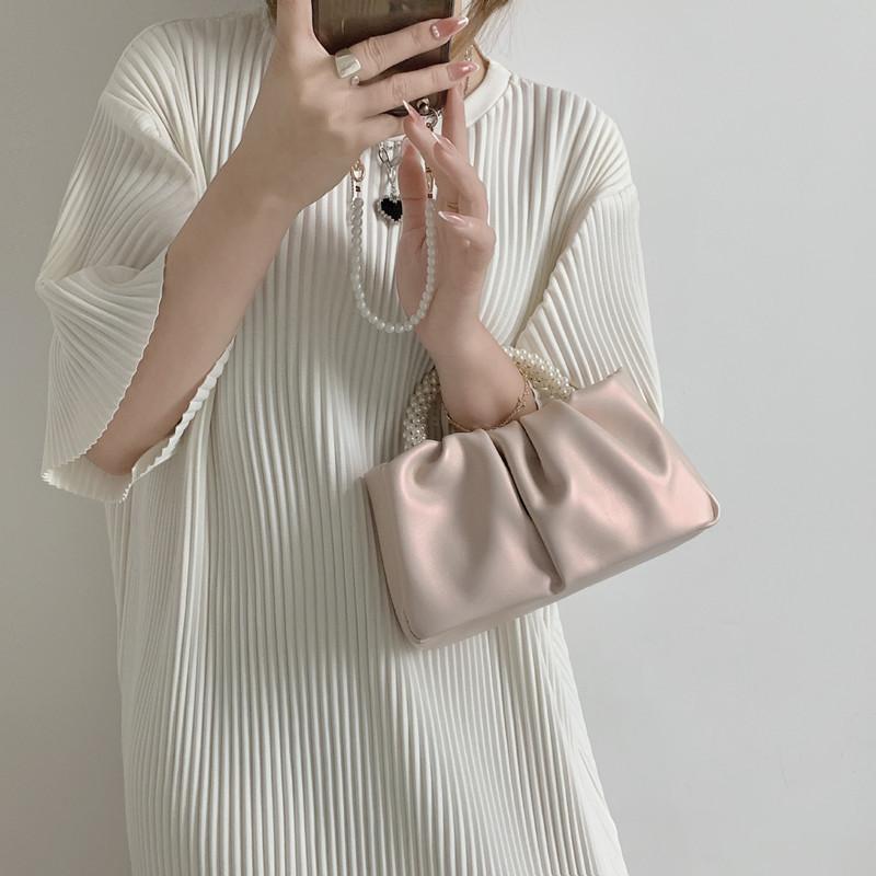 Жемчужно-розовая летняя дизайнерская ручная женская сумка — фото 3