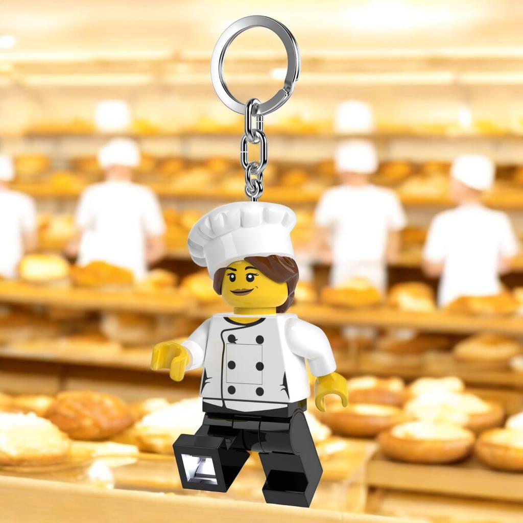 IQ Iconic Gourmet Chef Key Light Keychain LED Keychain Light Block Toy Doll Movable Mini Figure