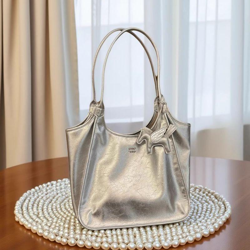 

Южный стиль Chio2nd Meet Блестящая сумка-тоут женская серебристая текстура ощущение продвинутости Tong Qin портативная сумка через плечо Silver