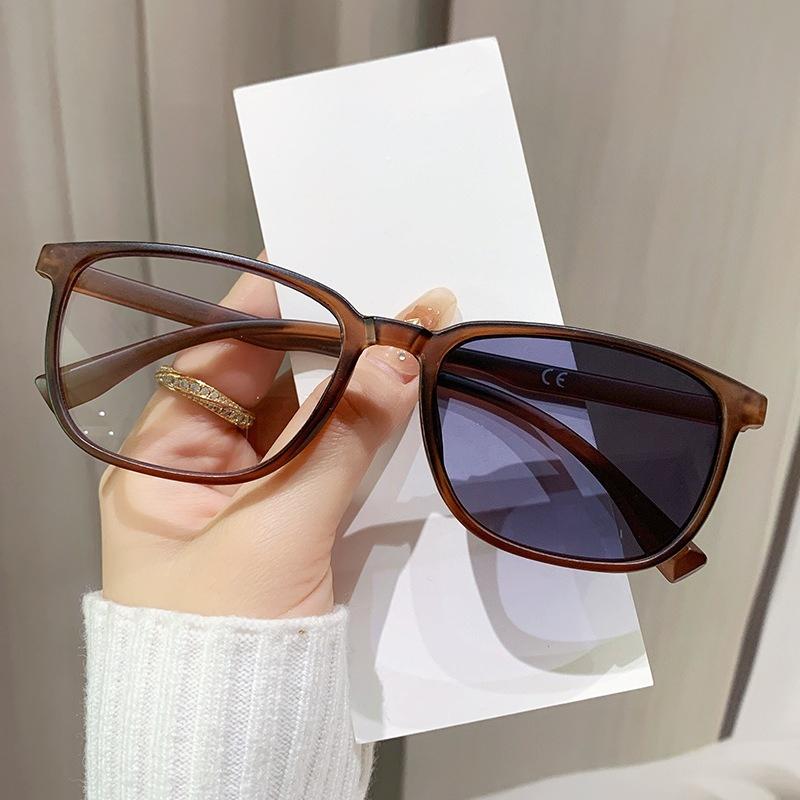 Stilvolle Fotochemische High-Definition-Presbyopiebrille Ultraleicht Bequem Anti-Blaulicht Lesebrille 0 bis +4,0