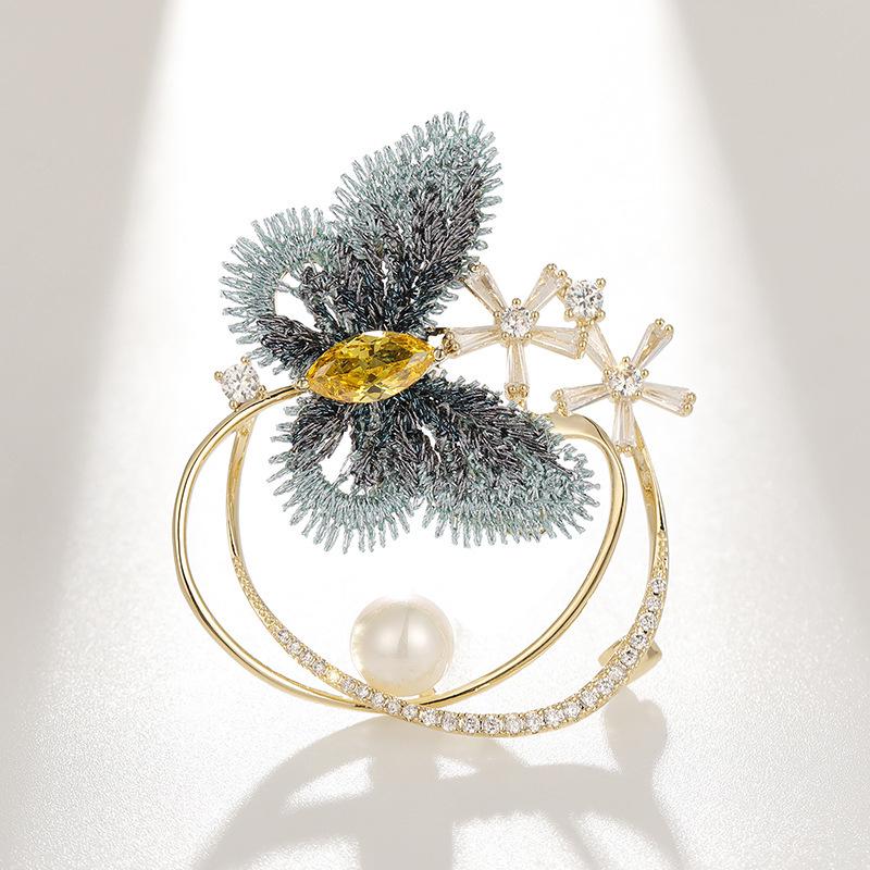 High-Grade Embroidered Butterfly Brooch with Zirconia and Pearls