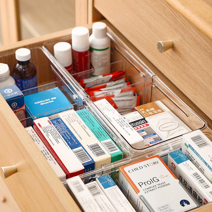 Expandable Transparent Storage Box with Dividers for Utensils, Cosmetics, and Sundries.