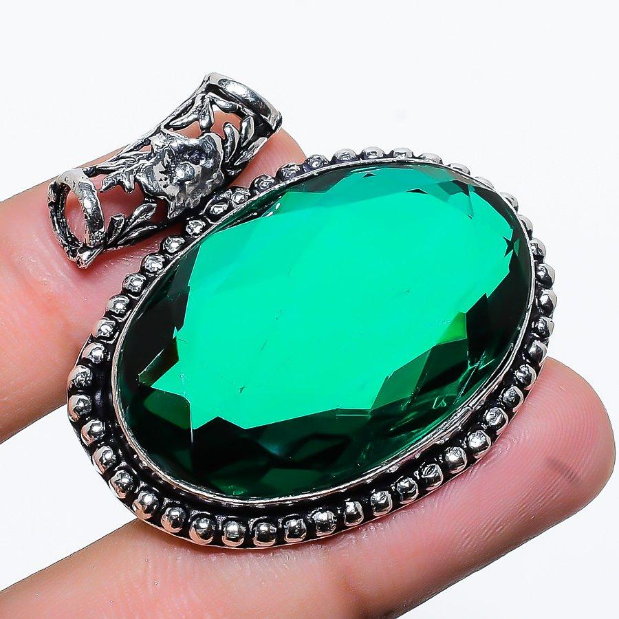 

Chrome Diopside Gemstone Handmade Ethnic Gift Jewelry Pendant 1.46 VR-1569