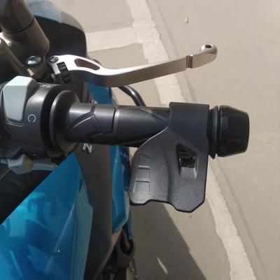 Motocyklové rámy a doplňky – Gripy na motorku