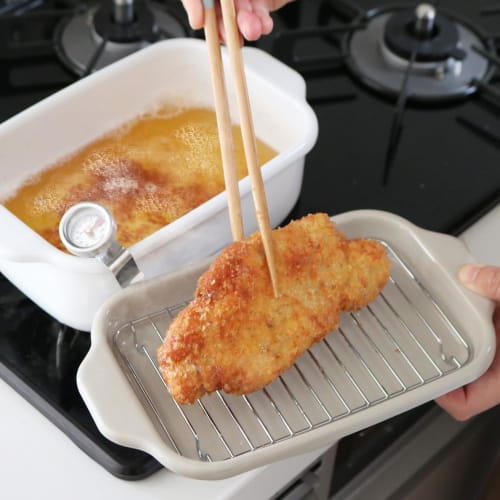 Fuji Enamel Square Tempura Pot, IH Compatible, with Thermometer, Frying Net, and Tray, Custom Color: TP-20K.GG (Greige)