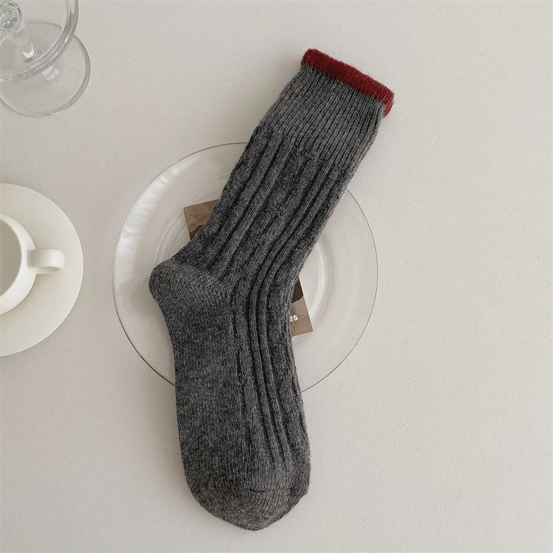 Autumn and Winter Color-blocking Socks, Women's Mid-calf Socks, Thickened Wool Socks, Warm and Retro Pile Socks